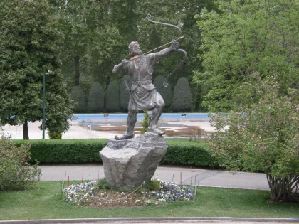 famous sculptures garden Arash the Archer for saudi arabia