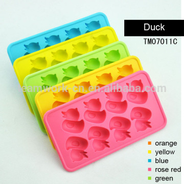 100% food grade factory supply NEW design duck animal shape ice cube tray with lid