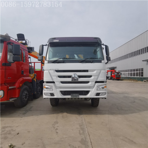 Sinotruk Howo 8x4 складной ручный кран