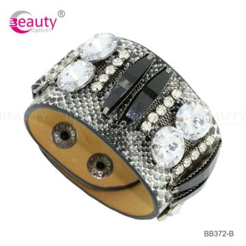 Luxury Fashion Bright Crystal Cow Leather Bracelet