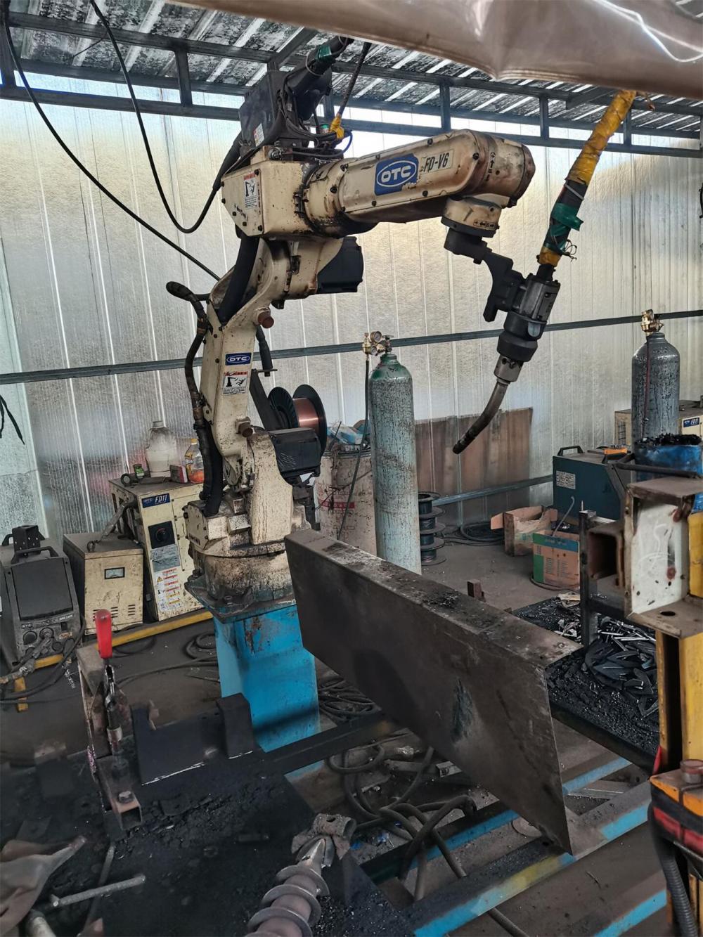 automatic welding robot