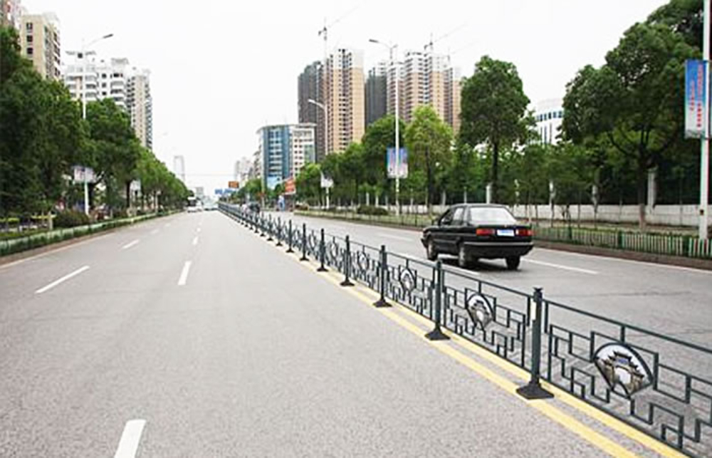 Road Separation Railings