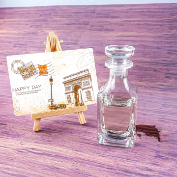 Factory Bulk Selling Glass Perfume Bottles with Spray Lid - Small Capacity Classic Design