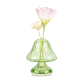 キノコの形状の吹きガラスの花瓶