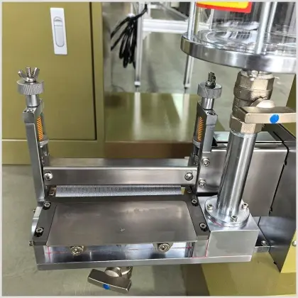 Intelligent Frequency Conversion Roller Coating Cementing Machine 150mm Roller for Shoe Sole & Leather Cementing DL-128