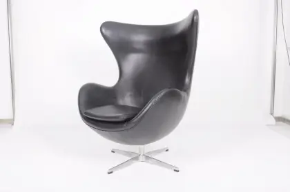 Leather egg chair in black