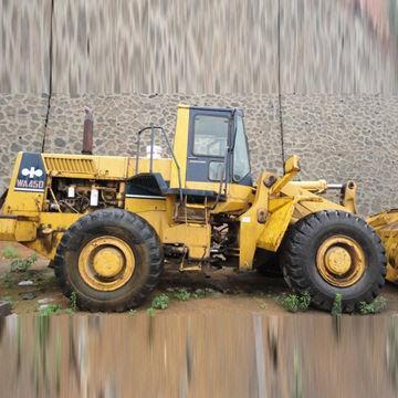 Used Komatsu wa450 Wheel Loader, Grey Product