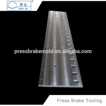 Punching tools connecting plate sets