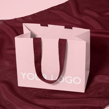 Custom Luxury Brand Logo Printing on Gift Shopping Bags for Clothing