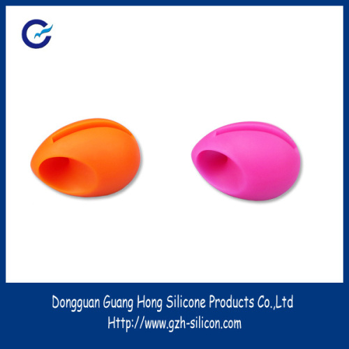 OEM 2017New arrival portable mini egg shape silica gel loudspeaker for iphone