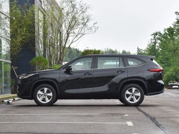 2024 Highlander 2,5L 2WD Elite 5 posti