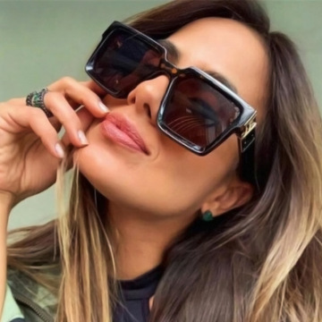 2021 Gafas de sol de lujo de gran tamaño al por mayor para mujeres y hombres