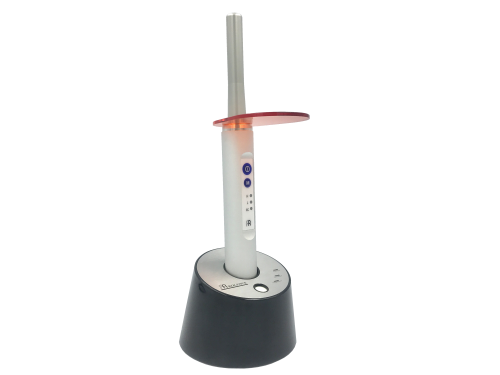 Dental pen-type curing light without light guide