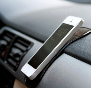 New cheap colorful silicone rubber material multipurpose car non slip case for phone