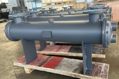 Oil heat exchanger for precision cooling