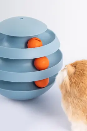 Turnable Cat Toy with Moving Balls