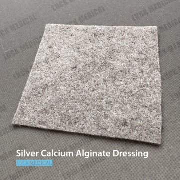 Повязка на рану с альгинатом серебра и кальция для ускорения заживления
