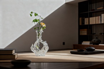 Transparent Hollowed Round Felicity Crystal Vase