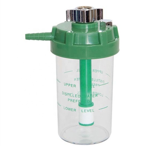 Las botellas humidificadores de oxígeno se conectan con medidores de flujo de oxígeno