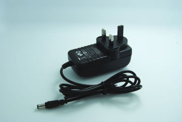 24v Dc 1a 24w Output Uk 3 Pins Wall Mount Power Adapter , Ce / Fcc / Rohs