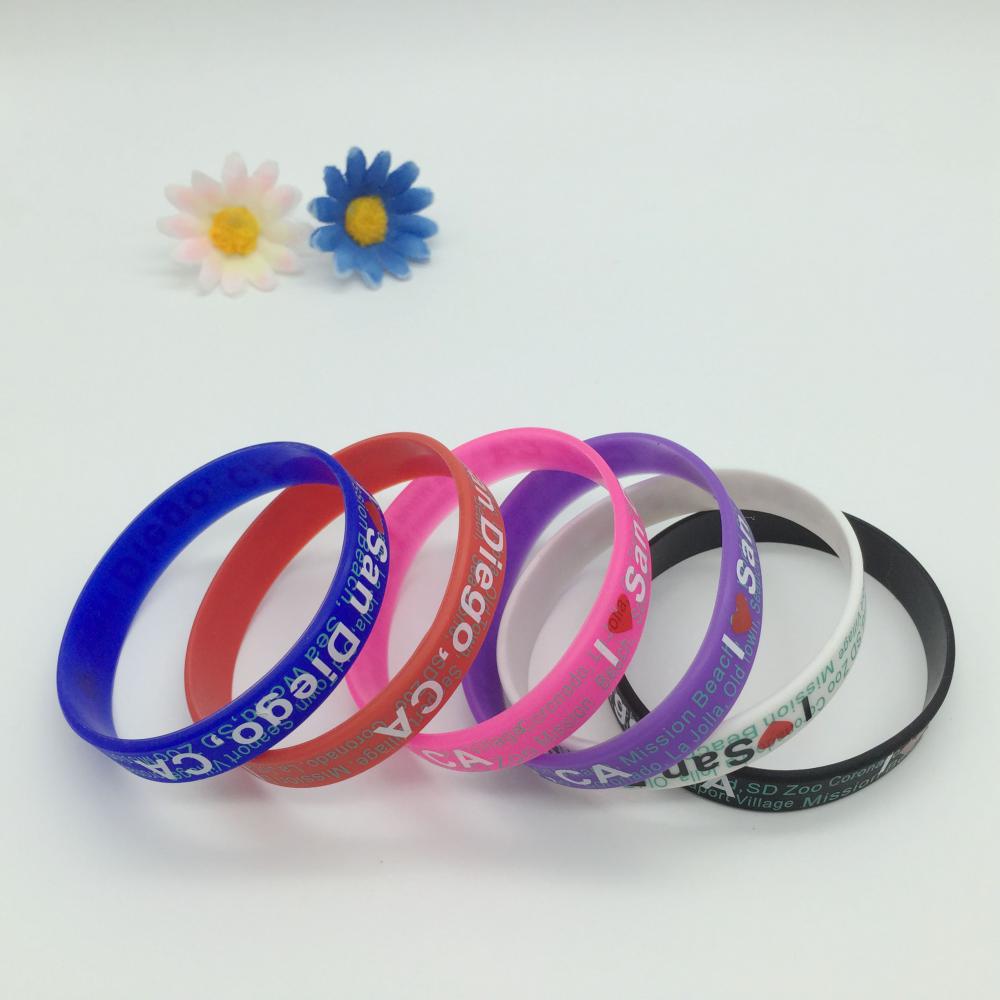 Silk screen printed silicone bracelet 