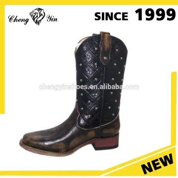 2017 hot selling square low heel cowboy boots women cheap wholesale shoes in china