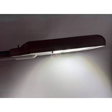 Outdoor Lighting Street Best price 150w solar street light led lamp Manufactory