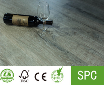 Pavimento in PVC LVT impermeabile effetto legno