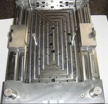 plastic injection mould base and mold