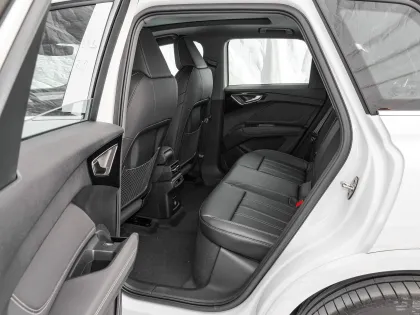 AudiQ4 e-tron Lexury Electric SUV Car