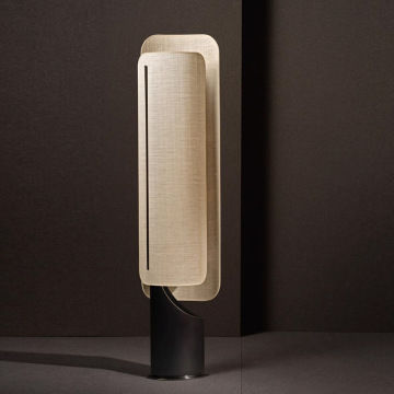 Modern Simple Designer LED Desk Lamp with Metal Body