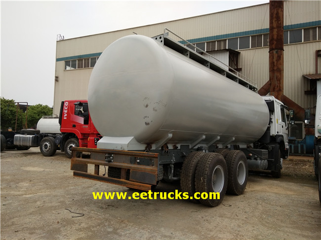 7000 Gallon Powder Transport Trucks