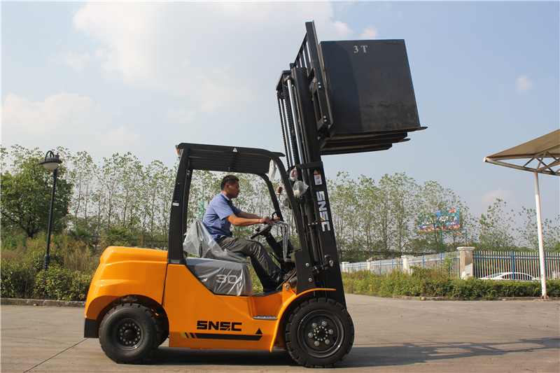 Fork lifts 3 Ton