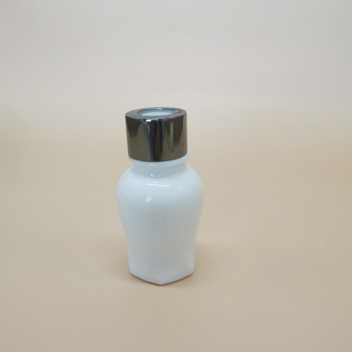 Aromatherapie-Flasche wie eine Blume