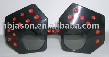 2015 party glasses / Dominose shape glasses / glasses in Dominose frame