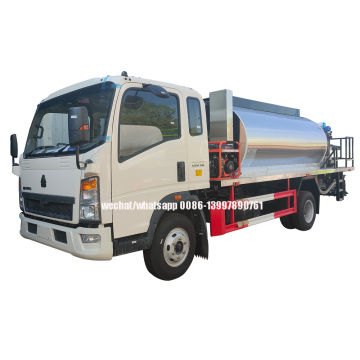 SINOTRUCK HOWO 5Tons Asphalt Distributor/Spraying Truck