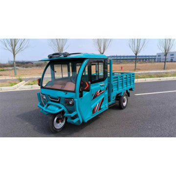 New 1.8 compartment three-wheeled electric vehicle