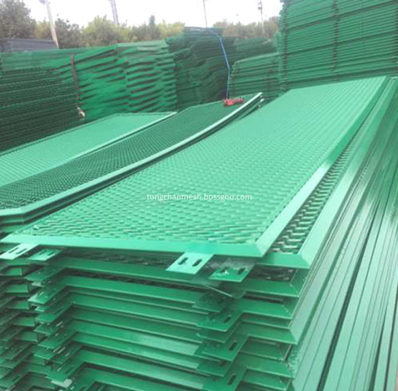 Highway Expanded Anti Glare Fence Mesh