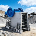 Instalasi Modular Jaw Crusher untuk Penghancuran Utama Bijih di Tambang Skala Besar Efisiensi Tinggi dan Output Tinggi