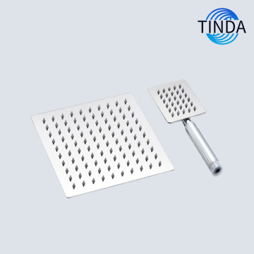 ラウンドシルバーミニマリストとエレガントなシャワーヘッド