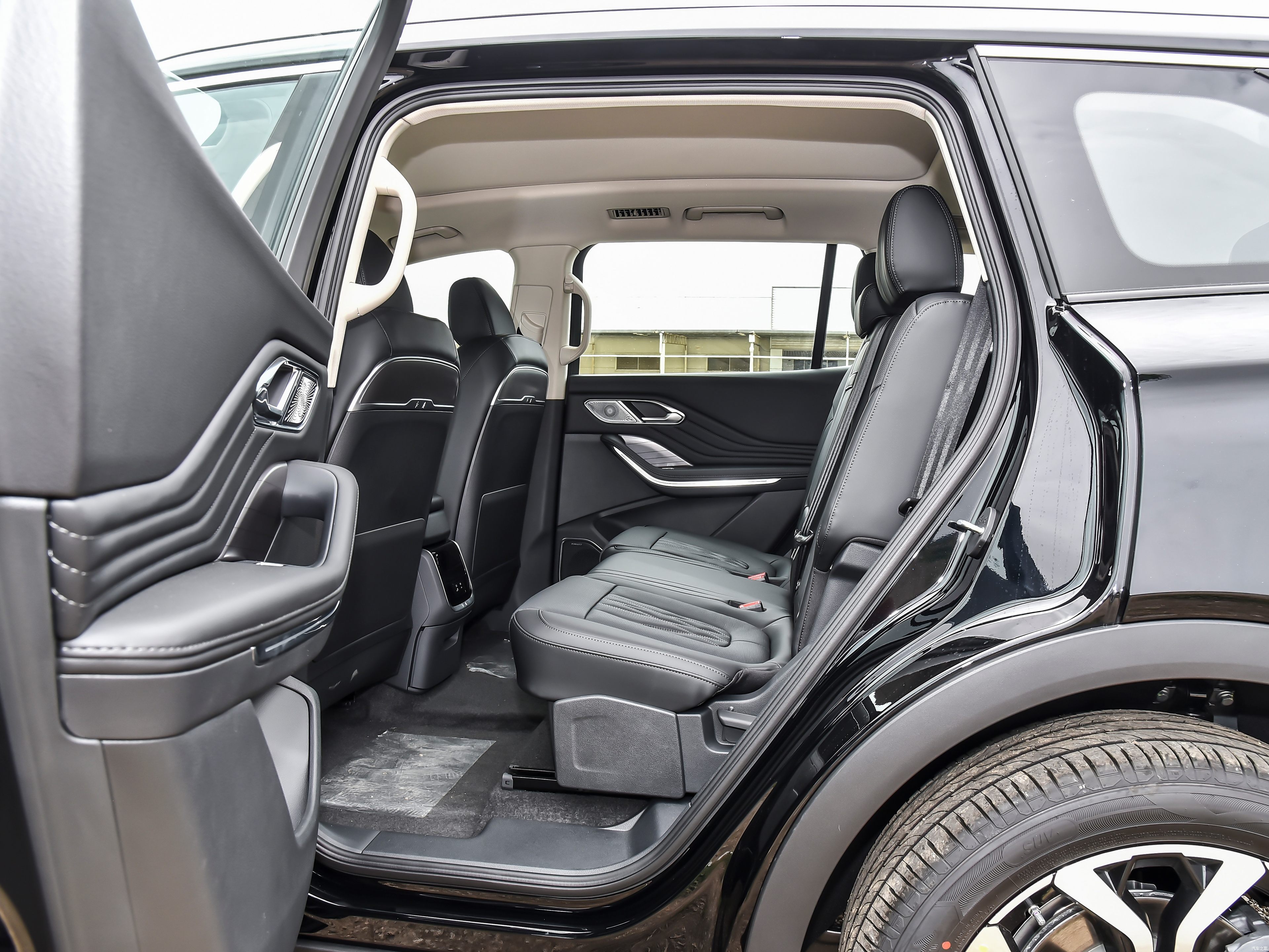 HONGQI HS7 7 SEATS Gasoline SUV