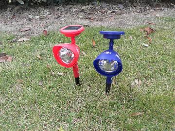 Different colors of LED outdoor solar lamp