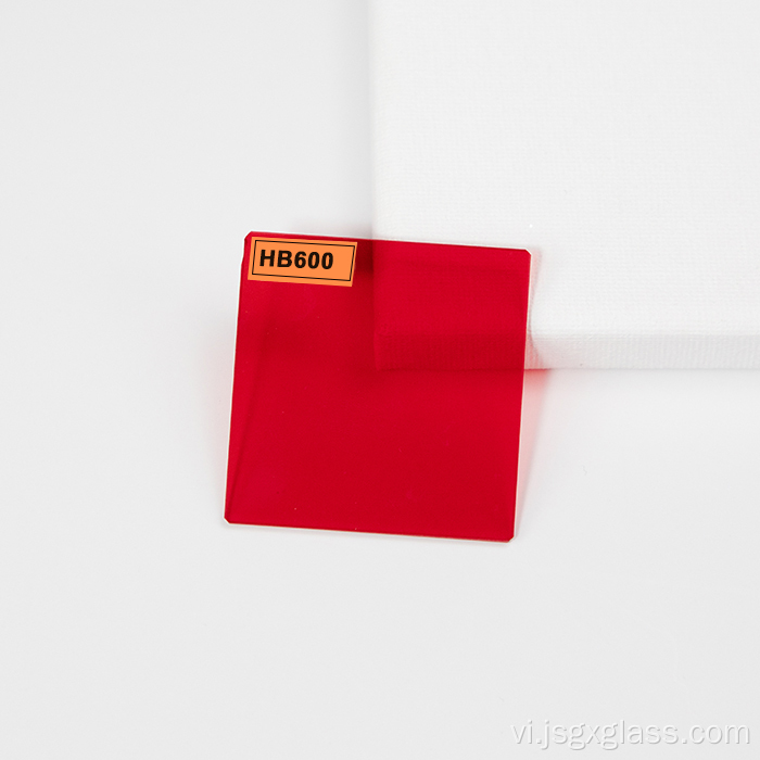 Cắt kính quang học màu đỏ HB600