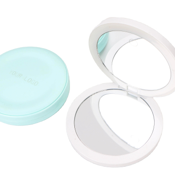 Compact USB Charging Station with Foldable Mirror: Lightweight and Portable Solution for On-the-Go Convenience
