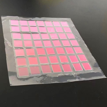 Filtro ottico passa-lungo in vetro colorato disponibile a magazzino