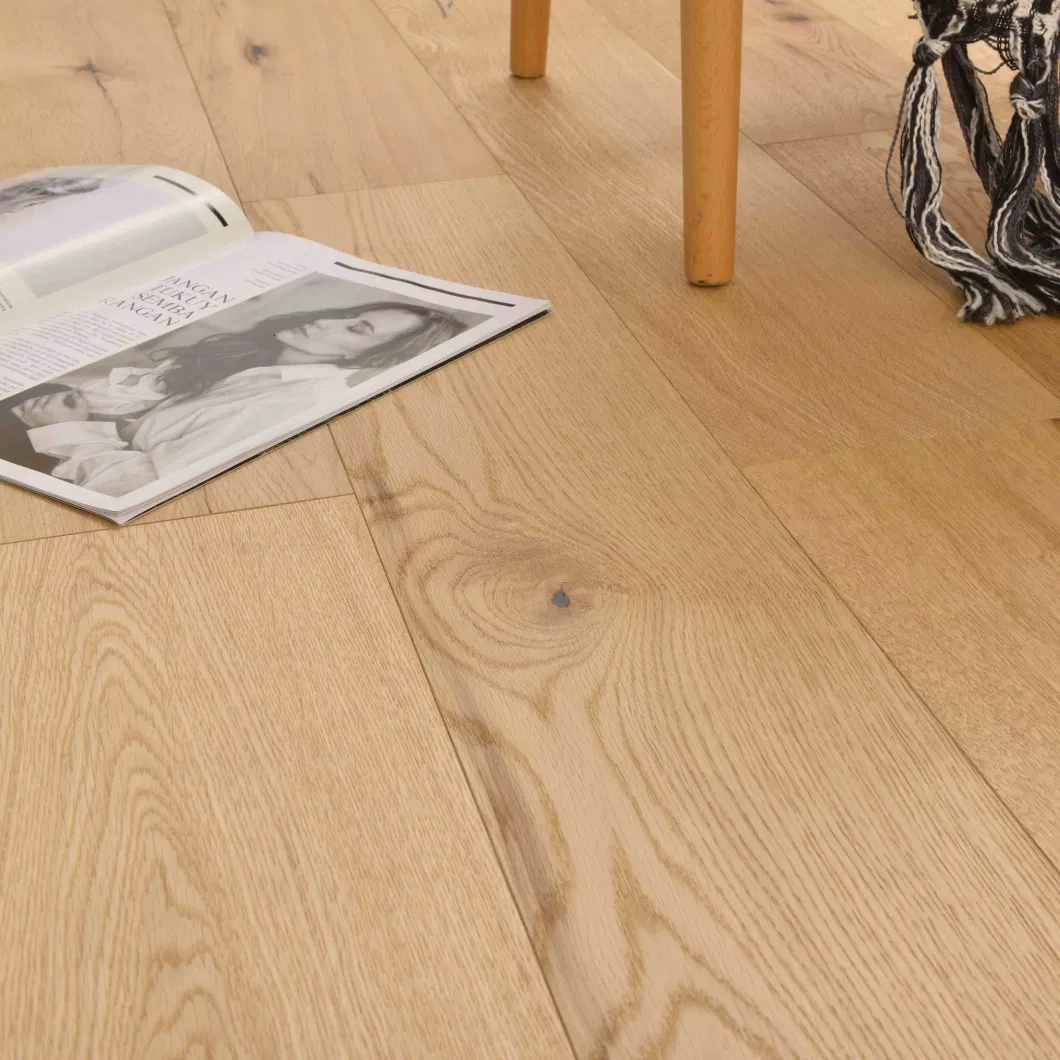 Vacker naturligt träkorn Eak Timber Engineered Parquet trägolv