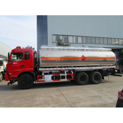 20000 -литровый грузовик с топливным баком с нефтяным баком.