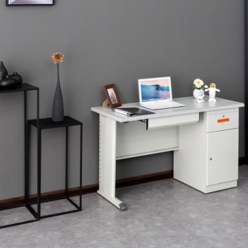 Bàn điều hành hiện đại và chủ tịch với Nội các cho văn phòng