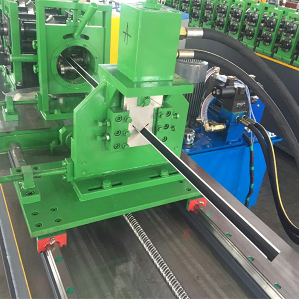 Wall angle metal furring machine