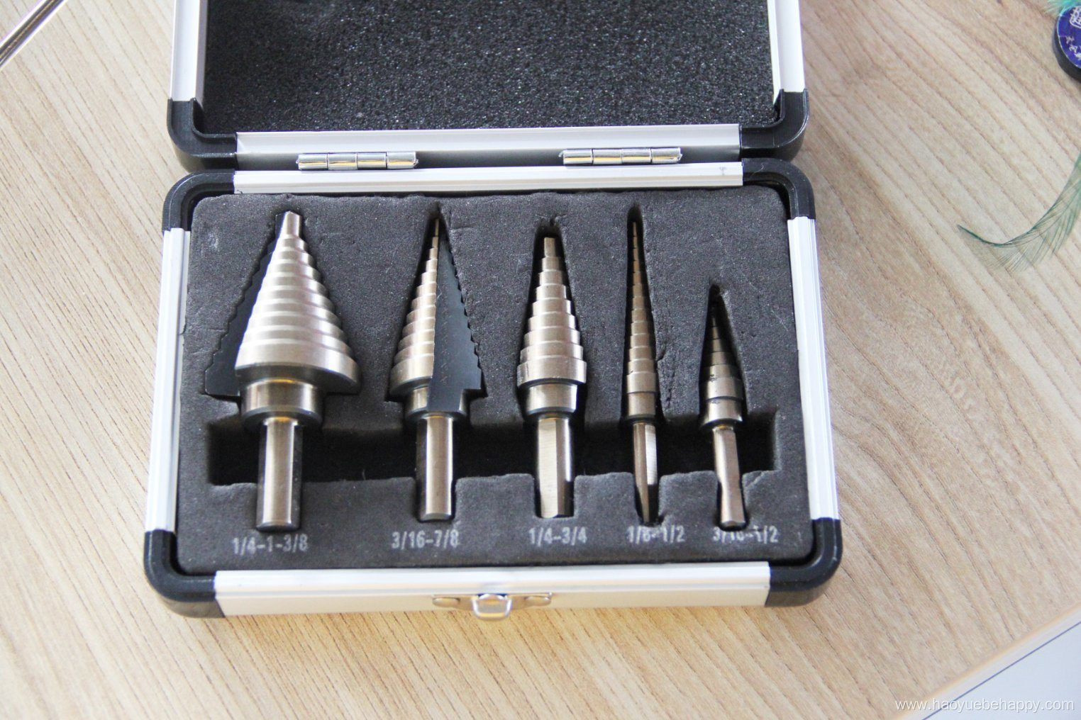 Step Drill Bits Kit in Aluminum Case